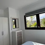 Βίλα Solerolo - Stunning In Parque Holandes