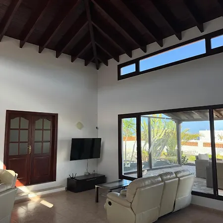 Solerolo - Stunning In Parque Holandes