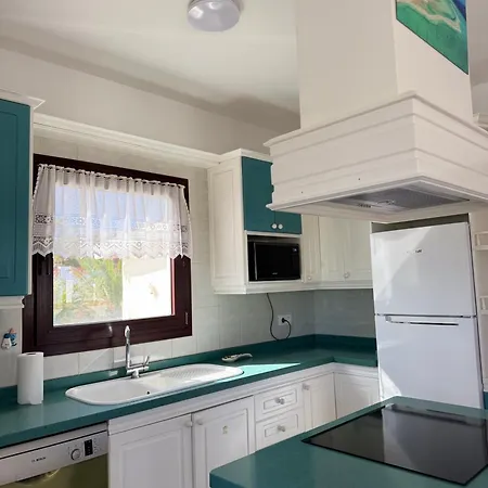 Solerolo - Stunning In 빌라 Parque Holandes