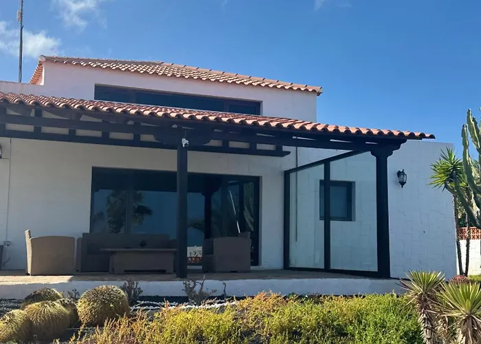 Solerolo - Stunning In Villa Parque Holandes