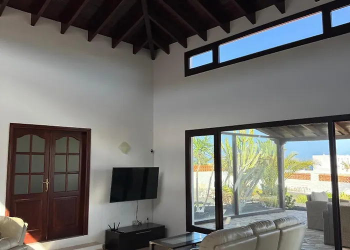 Solerolo - Stunning In Parque Holandes